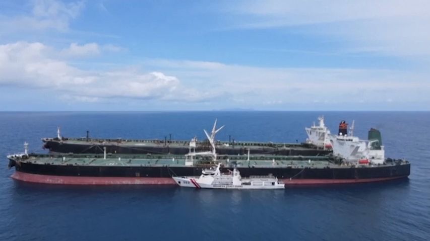Video: Indonésie zadržela dva tankery při nelegální překládce ropy